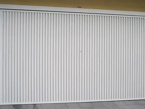 Portão fabricado e instalado pela M.I. Portões