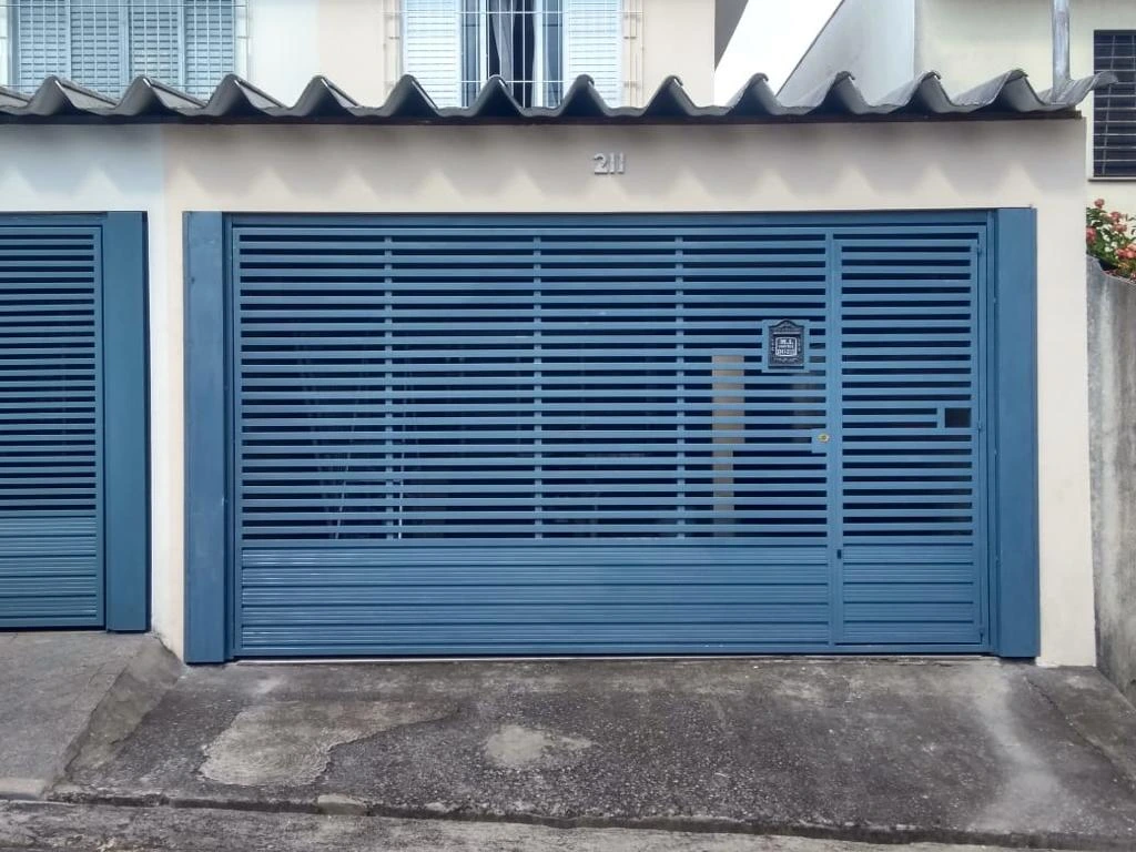 Portão fabricado e instalado pela M.I. Portões